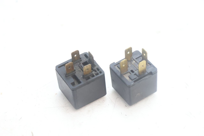 photo de ELECTRICAL RELAY YAMAHA YP MAJESTY 125 (2007 - 2010) - Zoom on usage condition