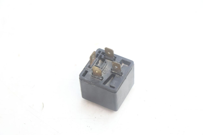 photo de ELECTRICAL RELAY YAMAHA YP MAJESTY 125 (2002 - 2006) - Zoom on usage condition