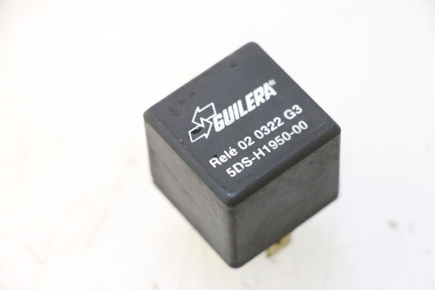 photo de ELECTRICAL RELAY YAMAHA YP MAJESTY 125 (1998 - 2001) - Main view