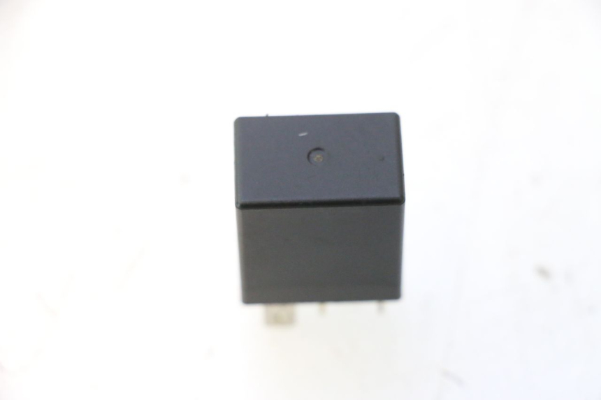 photo de RELAY PIAGGIO ZIP IGET 4T 50 (2021 - 2023) - Alternative perspective