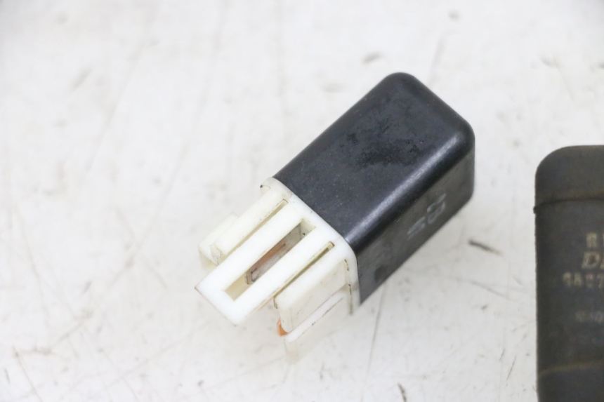 photo de RELAY KAWASAKI ZR 7 750 (1999 - 2004) - Alternative perspective