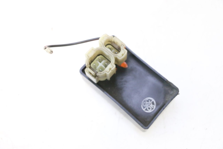 photo de HEADLIGHT RELAY KYMCO AGILITY RS 2T 50 (2009 - 2013) - Zoom on usage condition