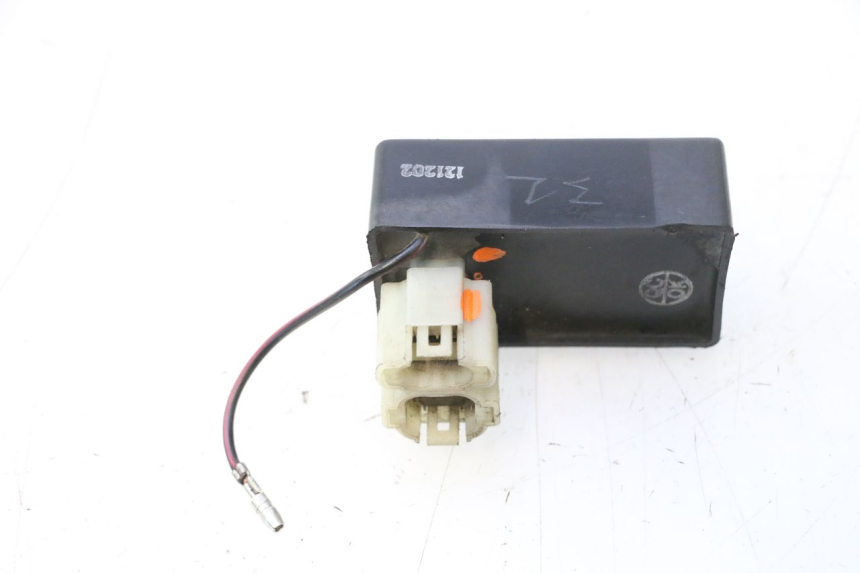 photo de HEADLIGHT RELAY KYMCO AGILITY RS 2T 50 (2009 - 2013) - Technical close-up