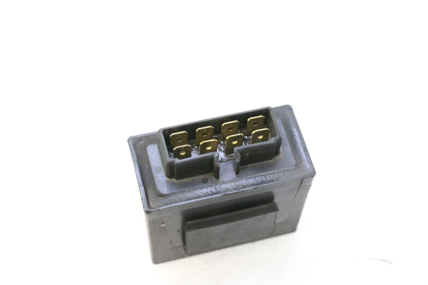 photo de FUEL PUMP RELAY YAMAHA XP T-MAX ABS 500 (2005 - 2005) - Alternative perspective