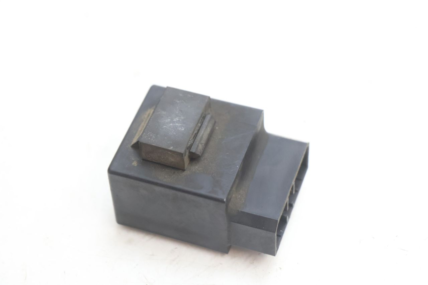photo de FUEL PUMP RELAY YAMAHA YZF R GENESIS 750 (1993 - 1998) - Component detail