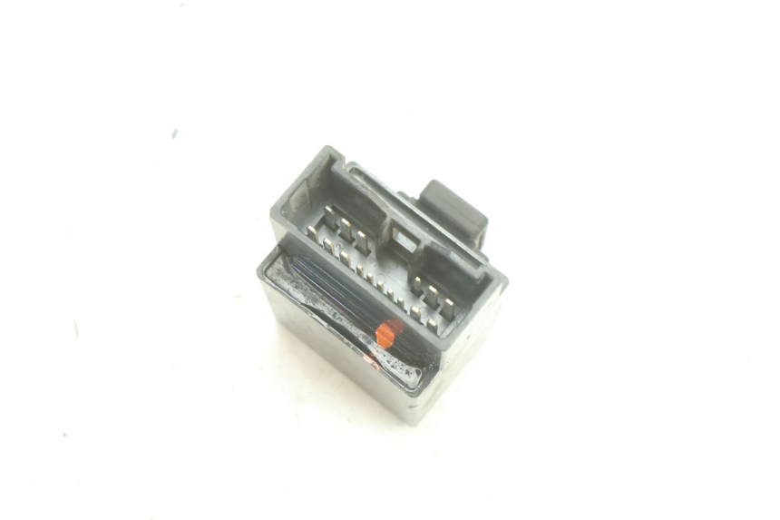 photo de FUEL PUMP RELAY YAMAHA YZF R6 600 (2008 - 2009) - Zoom on usage condition