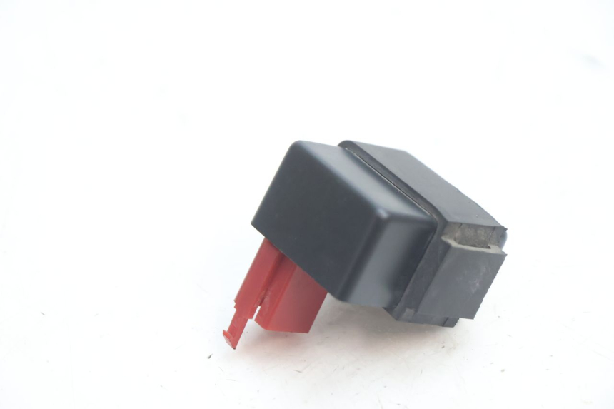 photo de FUEL PUMP RELAY KAWASAKI ZX-6R ZX6R 600 (1995 - 1997) - Alternative perspective