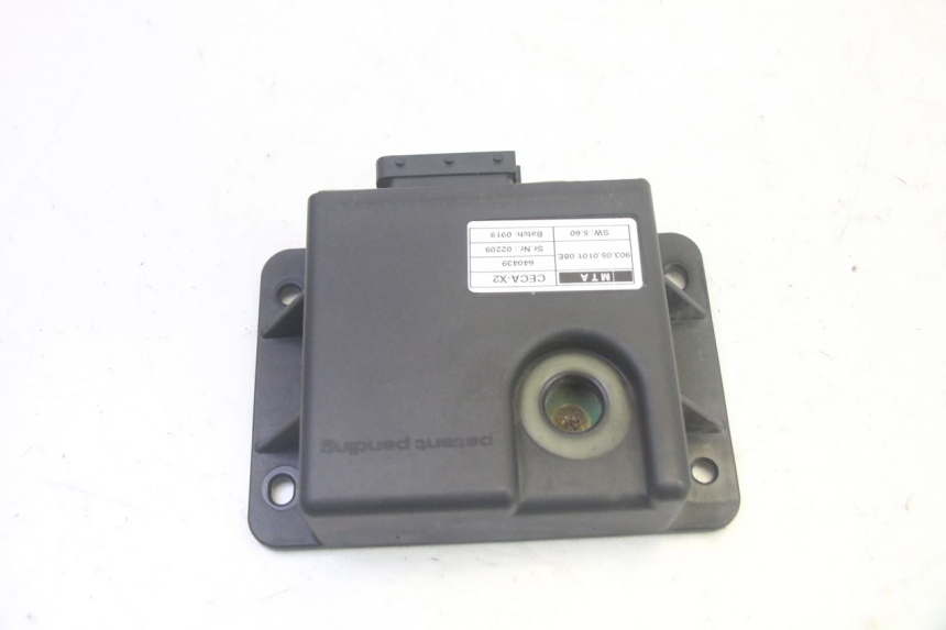 photo de ROLL LOCK RELAY PIAGGIO MP3 HPE 350 (2018 - 2020) - Zoom on usage condition
