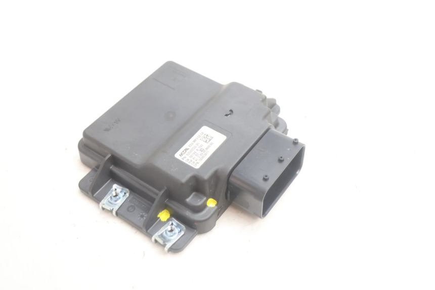photo de ROLL LOCK RELAY PIAGGIO MP3 HPE 530 (2022 - 2026) - Main view