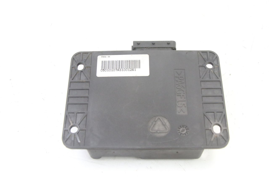 photo de RELAY ROLL LOCK PIAGGIO MP3 LT 400 (2007 - 2012) - Technical close-up