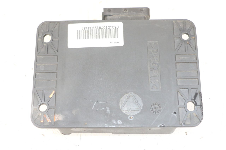 photo de RELAY ROLL LOCK PIAGGIO MP3 LT 400 (2007 - 2012) - Zoom on usage condition