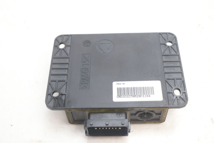 photo de ROLL LOCK RELAY PIAGGIO MP3 LT 300 (2010 - 2016) - Technical close-up