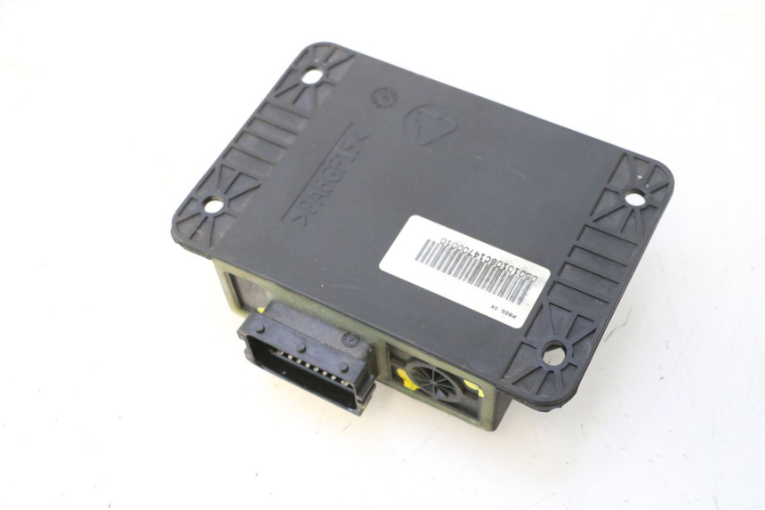photo de ROLL LOCK RELAY PIAGGIO MP3 500 (2016 - 2018) - Zoom on usage condition