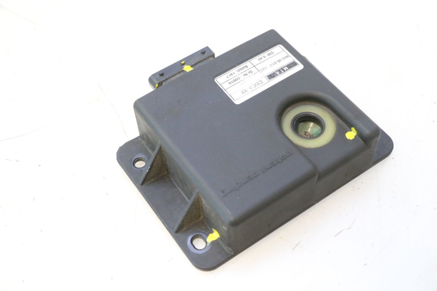 photo de ROLL LOCK RELAY PIAGGIO MP3 500 (2016 - 2018) - Fixing points details