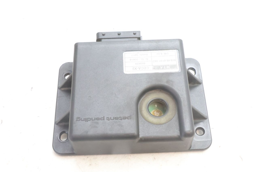 photo de ROLL LOCK RELAY PIAGGIO MP3 500 (2016 - 2018) - Zoom on usage condition