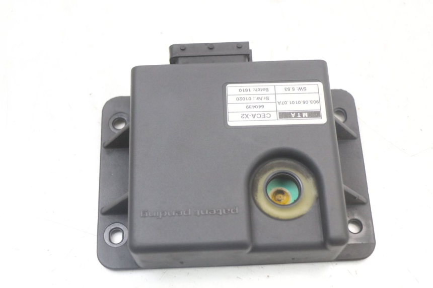 photo de RELAY ROLL LOCK PIAGGIO MP3 LT 400 (2007 - 2012) - Zoom on usage condition