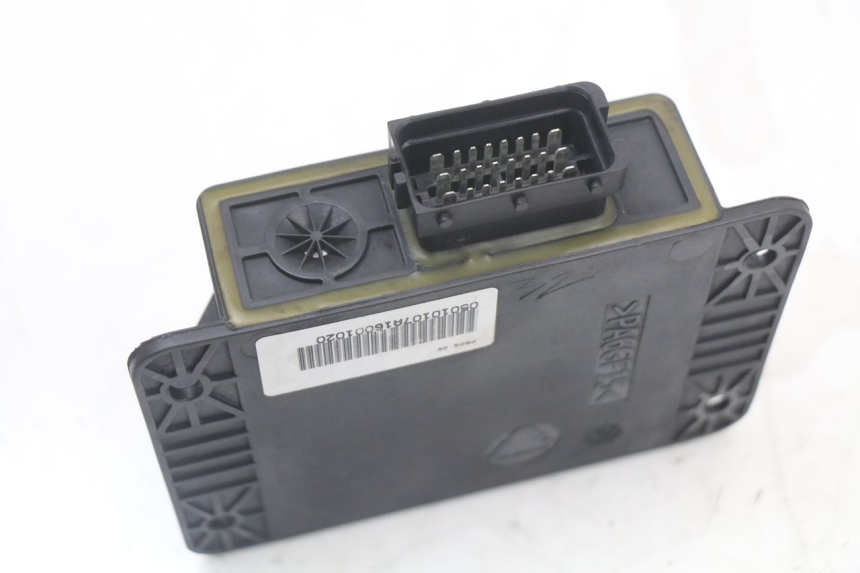 photo de RELAY ROLL LOCK PIAGGIO MP3 LT 400 (2007 - 2012) - Alternative perspective