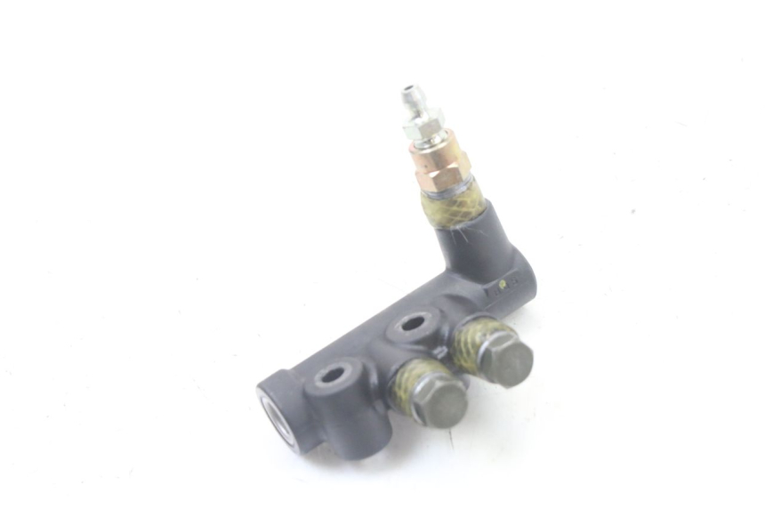 photo de BRAKE PROPORTIONING VALVE APRILIA ATLANTIC 125 (2003 - 2009) - Zoom on usage condition