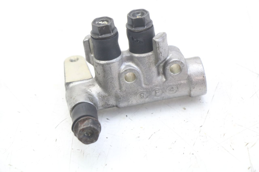 photo de BRAKE PROPORTIONING VALVE HONDA FES PANTHEON 2T 125 (1998 - 2002) - Zoom on usage condition