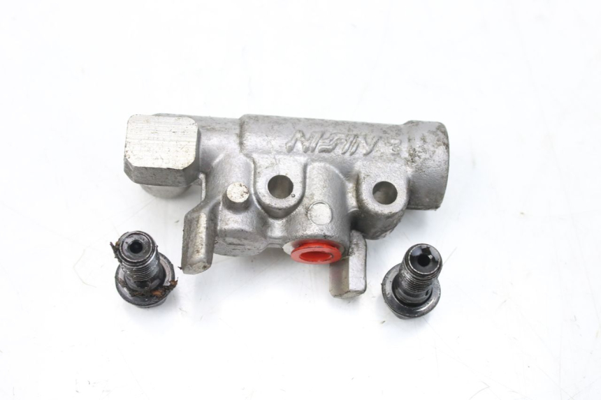 photo de BRAKE PROPORTIONING VALVE HONDA FES S-WING SWING ABS 125 (2007 - 2015) - Alternative perspective