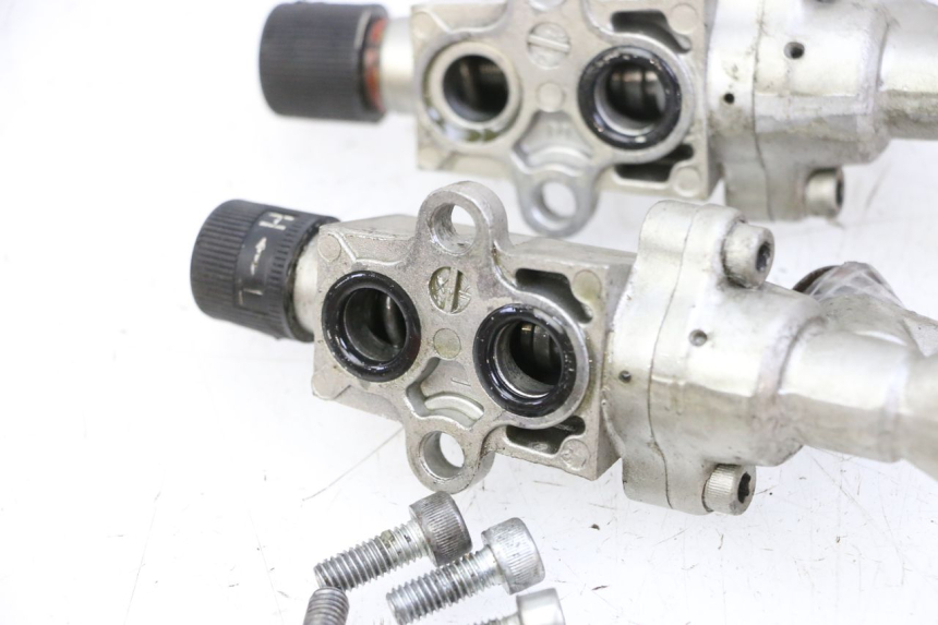 photo de BRAKE SPLITTER YAMAHA FJ 36Y 1100 (1984 - 1985) - Zoom on usage condition