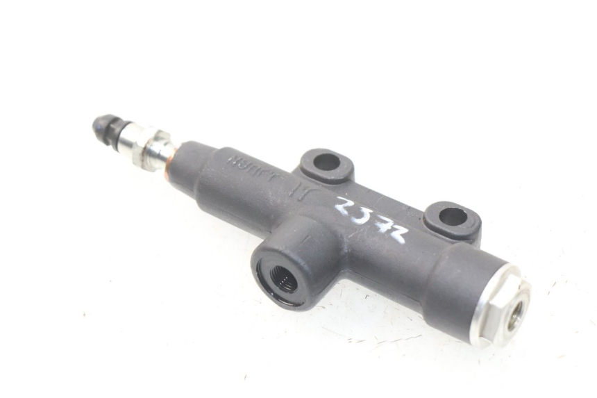 photo de BRAKE SPLITTER PEUGEOT METROPOLIS 400 (2017 - 2020) - Zoom on usage condition