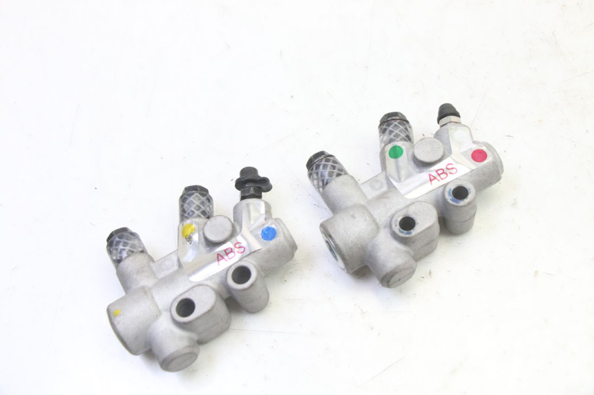 photo de BRAKE SPLITTER PIAGGIO MP3 HPE 310 (2024 - 2025) - Component detail