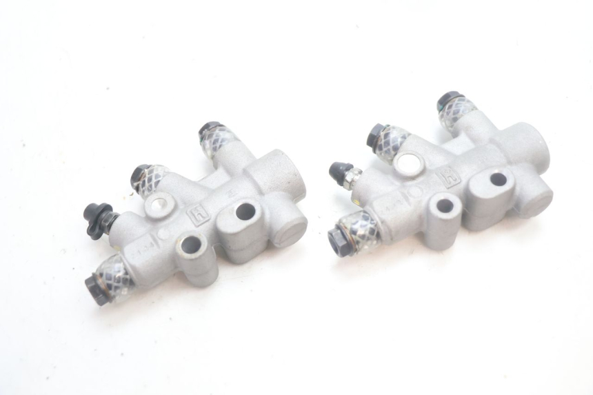 photo de BRAKE SPLITTER PIAGGIO MP3 HPE 530 (2022 - 2026) - Main view