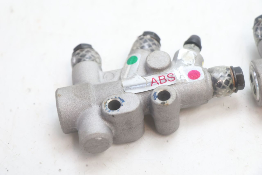 photo de BRAKE SPLITTER PIAGGIO MP3 HPE 530 (2022 - 2026) - Alternative perspective