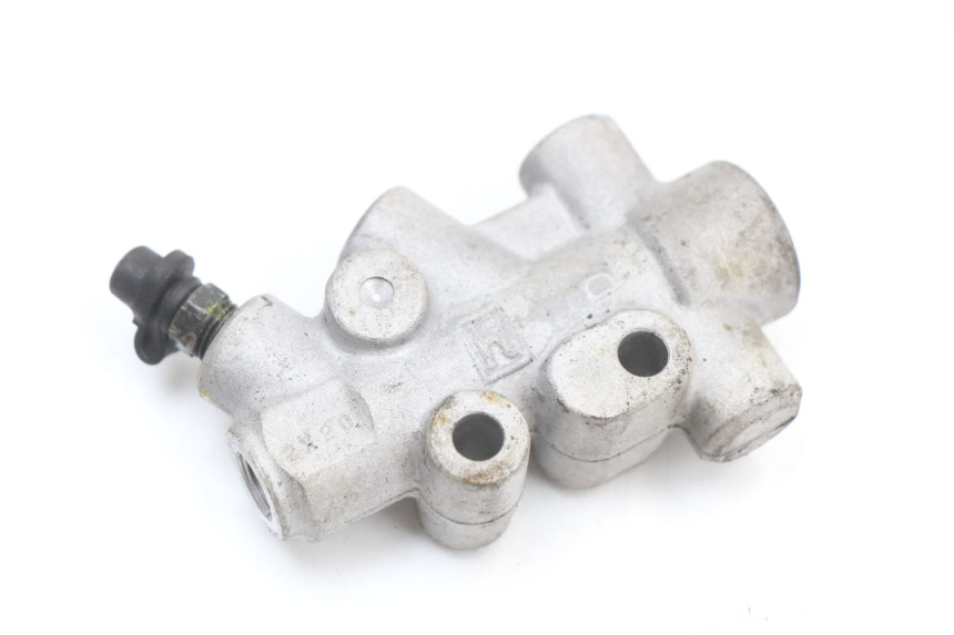 photo de BRAKE PROPORTIONING VALVE PIAGGIO MP3 LT 400 (2007 - 2012) - Technical close-up