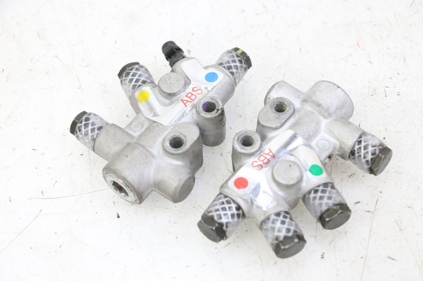 photo de BRAKE PROPORTIONING VALVE PIAGGIO MP3 500 (2014 - 2017) - Technical close-up