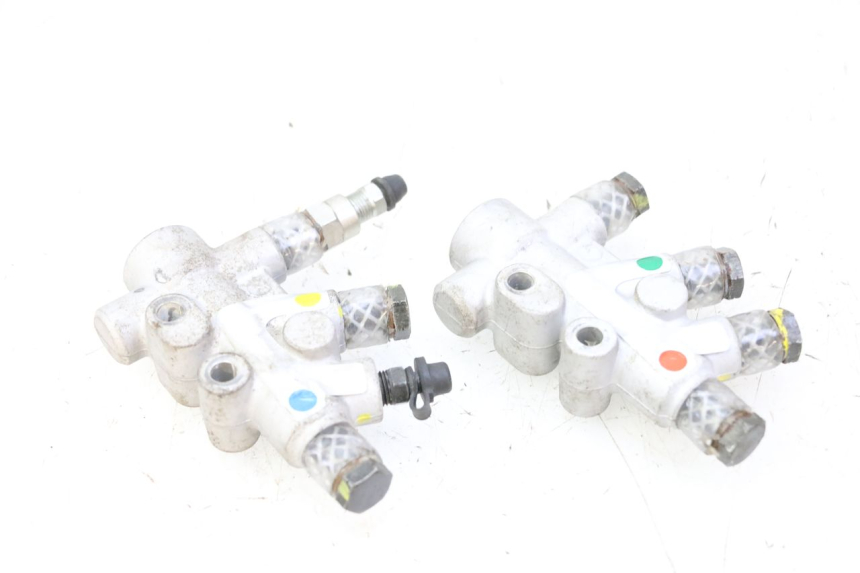 photo de BRAKE PROPORTIONING VALVE PIAGGIO MP3 RL 250 (2006 - 2010) - Component detail