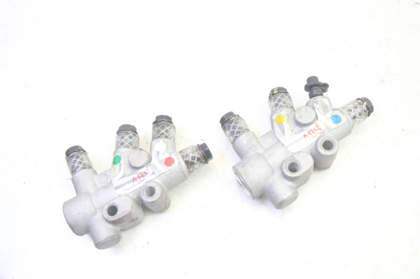 photo de BRAKE SPLITTER PIAGGIO MP3 500 (2016 - 2018) - Zoom on usage condition