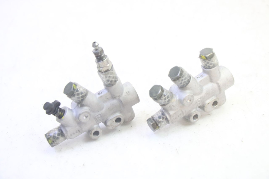 photo de BRAKE PROPORTIONING VALVE PIAGGIO MP3 RL 250 (2006 - 2010) - Zoom on usage condition