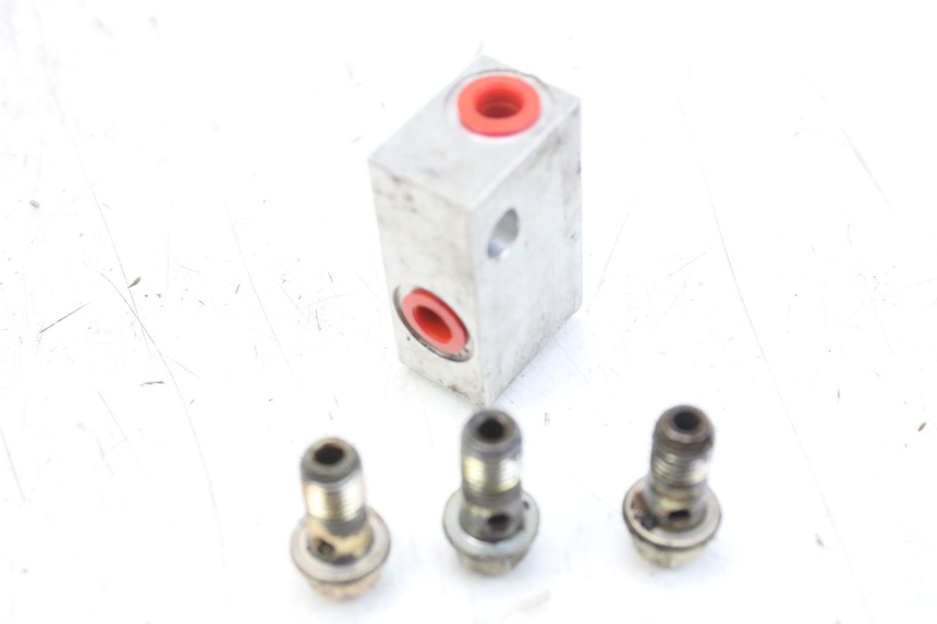 photo de BRAKE PROPORTIONING VALVE DAELIM S2 FI 125 (2008 - 2017) - Component detail