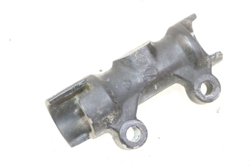 photo de BRAKE SPLITTER TRIUMPH SPRINT 900 (1995 - 1998) - Component detail