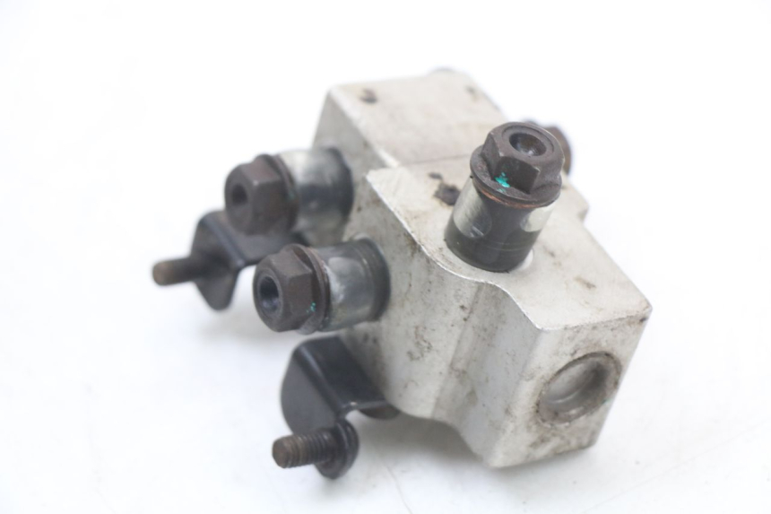 photo de BRAKE PROPORTIONING VALVE PEUGEOT TWEET 125 (2018 - 2021) - Zoom on usage condition