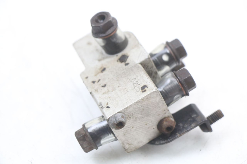 photo de BRAKE PROPORTIONING VALVE PEUGEOT TWEET 125 (2018 - 2021) - Alternative perspective