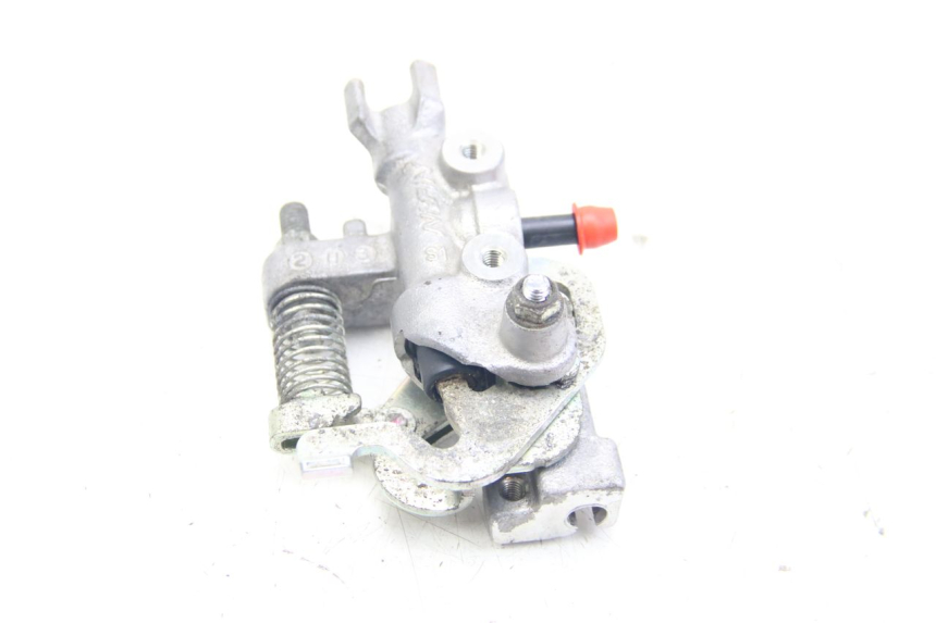 photo de BRAKE PROPORTIONING VALVE HONDA VISION NSC R 50 (2013 - 2015) - Technical close-up