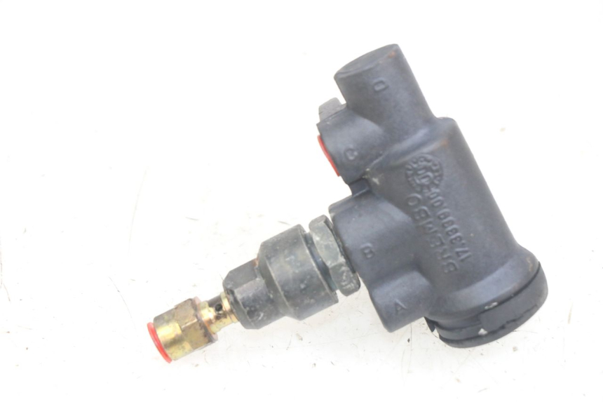 photo de BRAKE PROPORTIONING VALVE PIAGGIO X9 125 (2000 - 2003) - Technical close-up