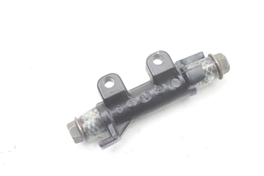 photo de BRAKE PROPORTIONING VALVE YAMAHA FZS FAZER 600 (2001 - 2003) - Alternative perspective