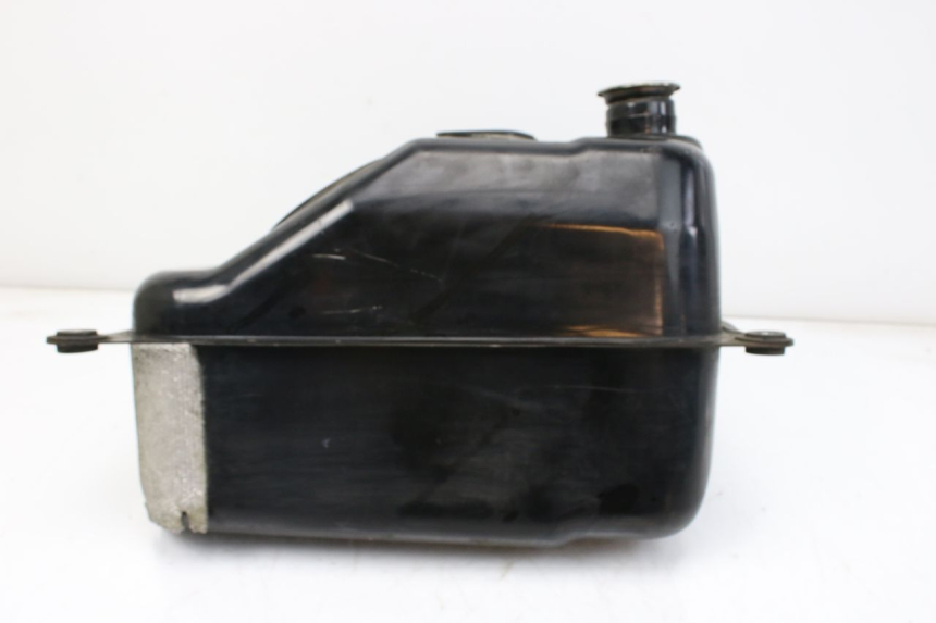 photo de FUEL TANK SUZUKI AN BURGMAN 400 (2006 - 2010) - Fixing points details