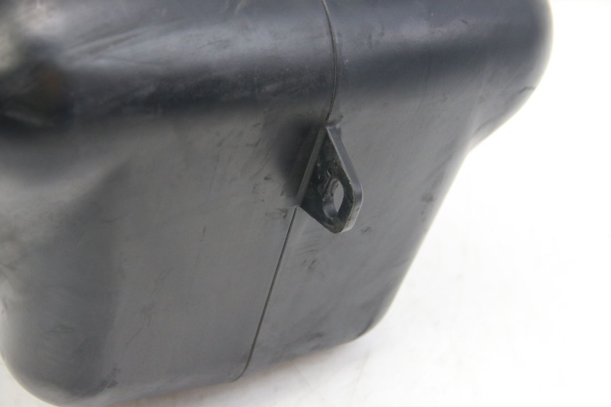 photo de FUEL TANK APRILIA ATLANTIC 500 (2002 - 2003) - Distinctive features