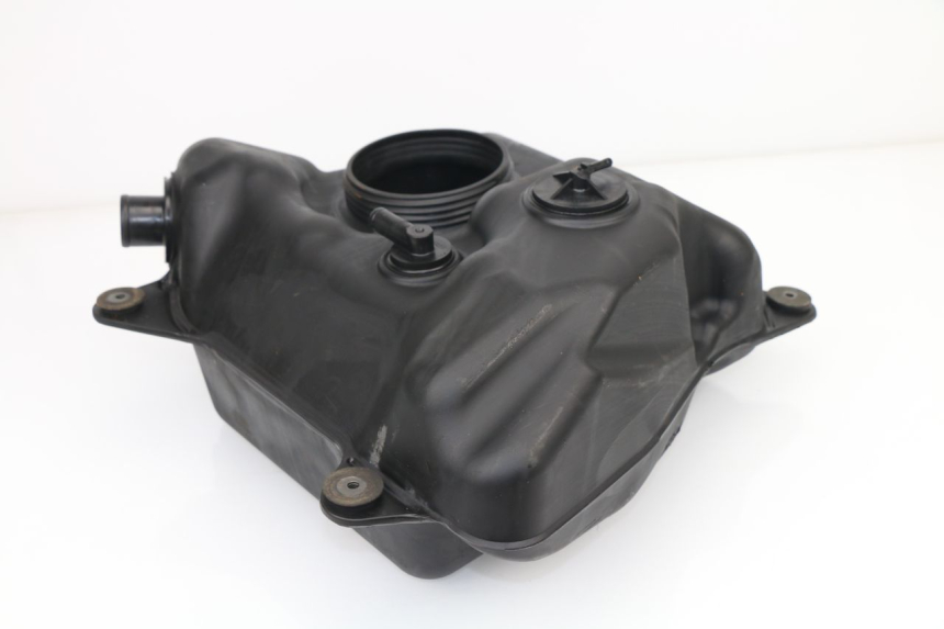 photo de FUEL TANK SUZUKI BURGMAN EXECUTIVE ABS 650 (2006 - 2012) - Zoom on usage condition