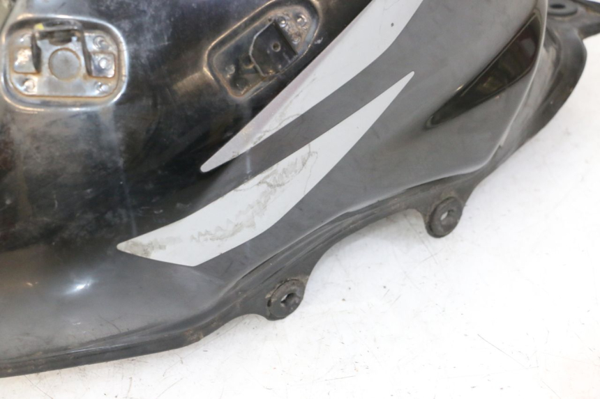 photo de FUEL TANK HONDA CBF 125 (2009 - 2015) - Focus on structure