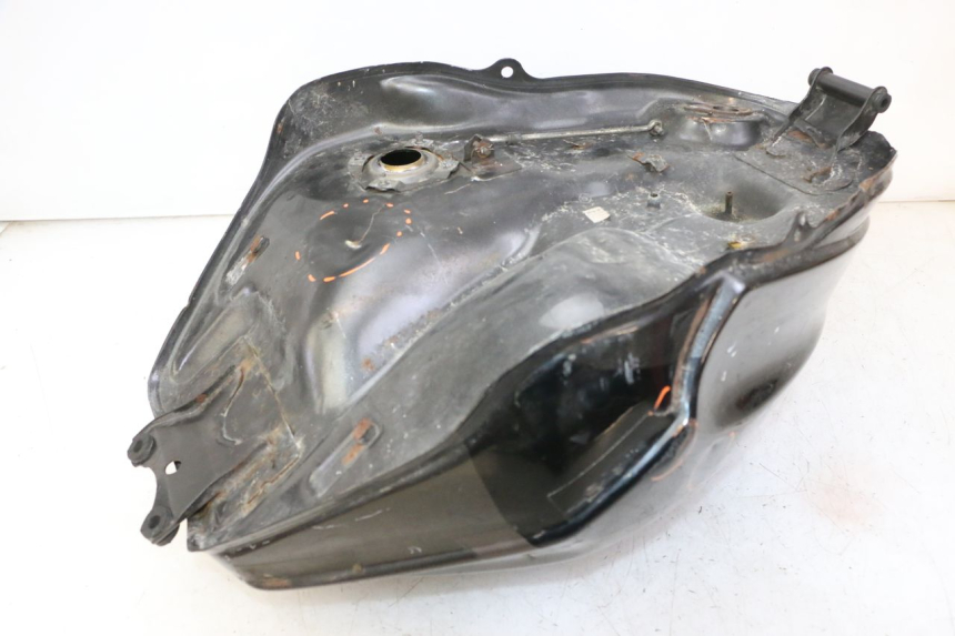 photo de FUEL TANK HONDA CBR F SC25 1000 (1989 - 1992) - Component detail