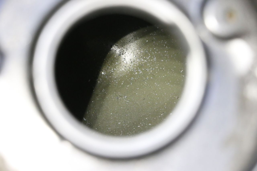 photo de FUEL TANK HONDA CBR F SC25 1000 (1989 - 1992) - Zoom on usage condition