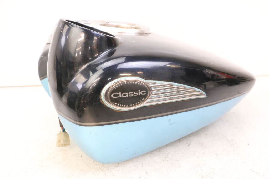 photo de FUEL TANK APRILIA CLASSIC 125 (1995 - 2001) - High-resolution close-up