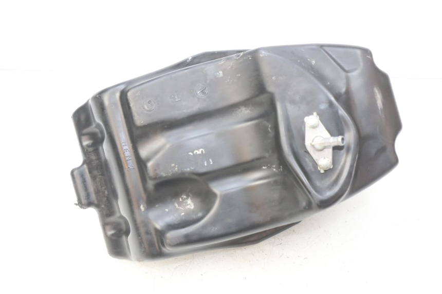 photo de FUEL TANK HONDA CRF CR-F 450 (2005 - 2008) - Zoom on usage condition
