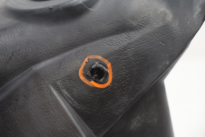 photo de FUEL TANK HM HONDA CRM DERAPAGE RR 50 (2006 - 2017) - Zoom on usage condition
